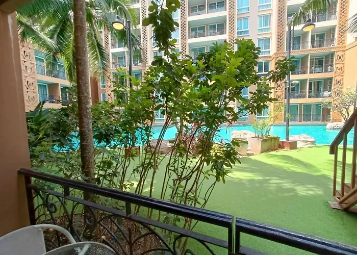 Atlantis Condo Resort By Somphong