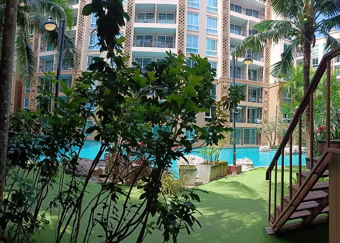 Atlantis Condo Resort By Somphong